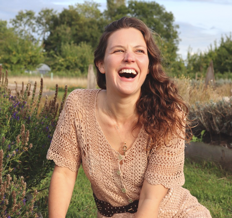 Soothing Practice for Inner Autumn & PMS with Chloe Isidora